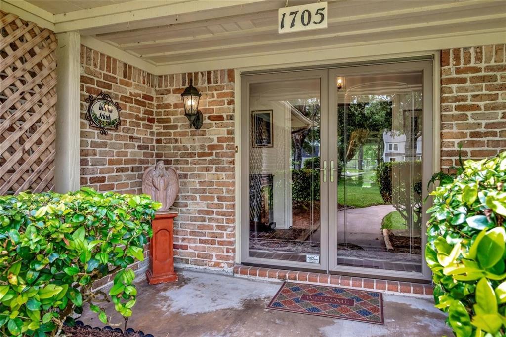 1705 E Texas Avenue, Baytown, Texas image 5