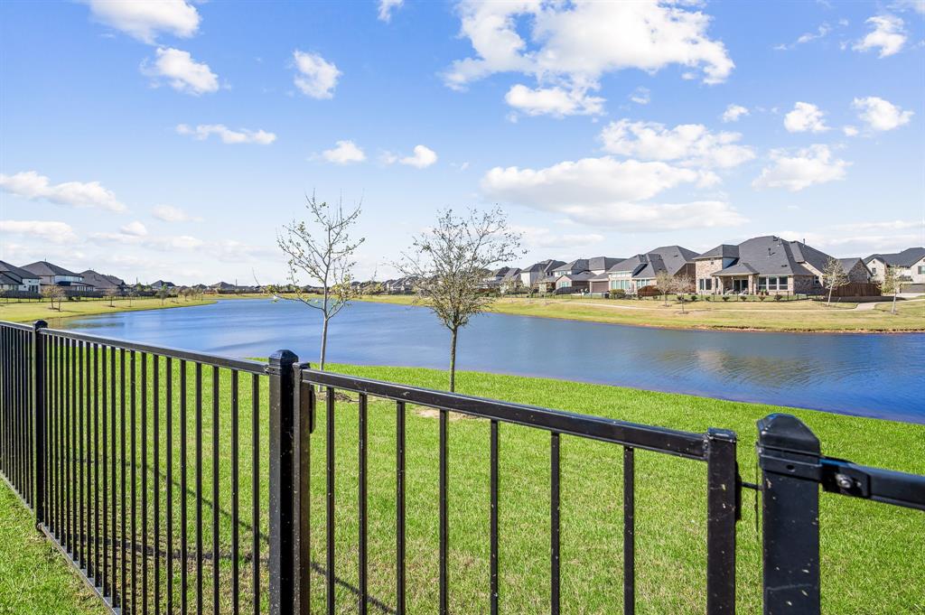 453 Stratus View Court, Katy, Texas image 9
