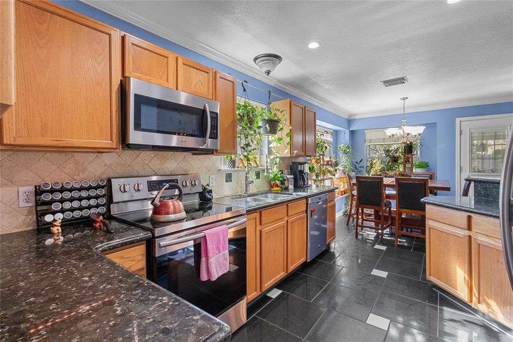 16019 Sea Palms Drive, Crosby, Texas image 5