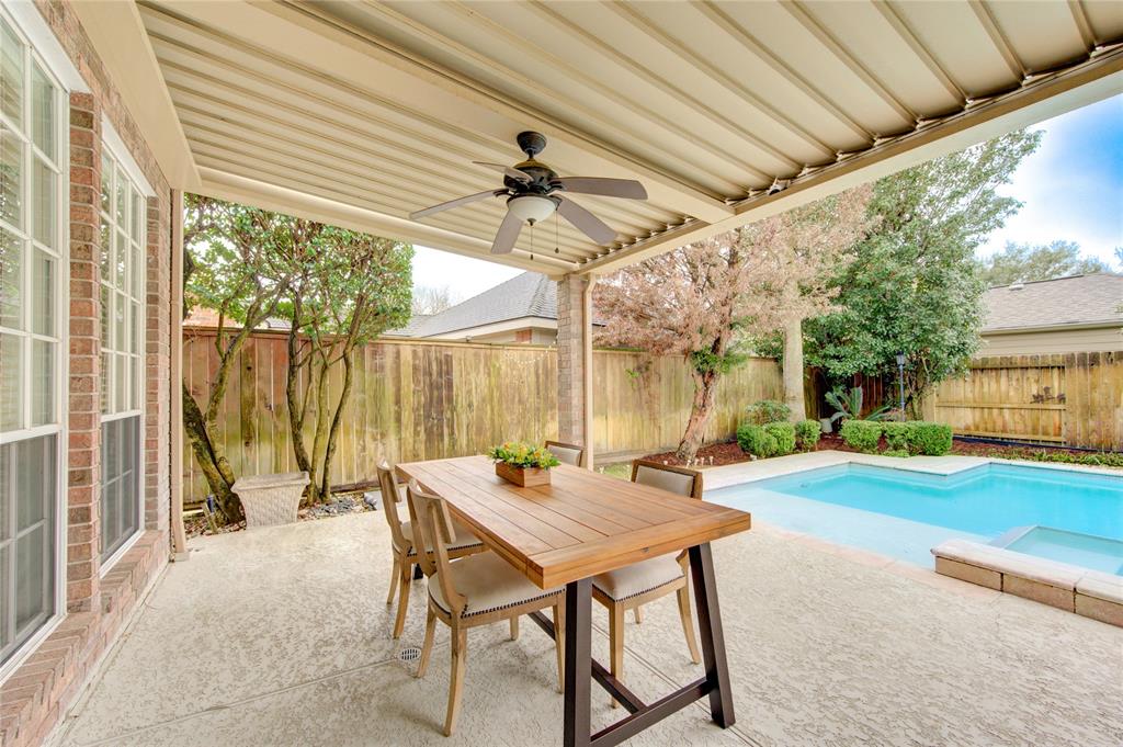 13515 N Tracewood Bend, Houston, Texas image 36