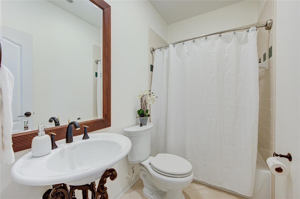 13515 N Tracewood Bend, Houston, Texas image 24