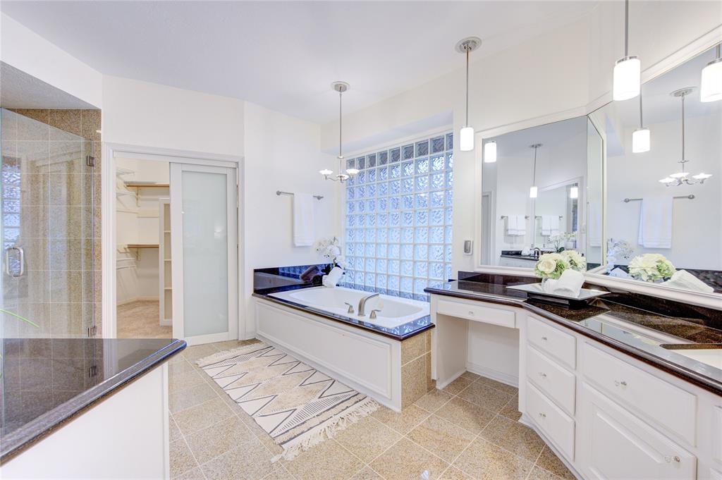 13515 N Tracewood Bend, Houston, Texas image 21