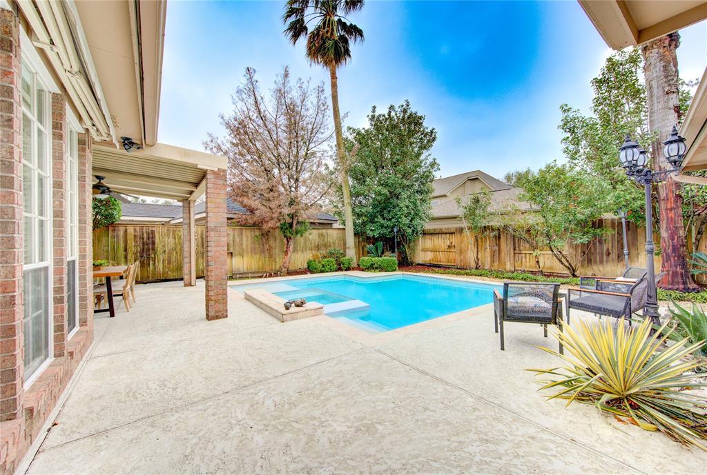13515 N Tracewood Bend, Houston, Texas image 35