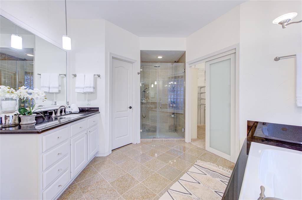 13515 N Tracewood Bend, Houston, Texas image 22