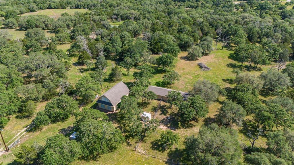 1019 Deerfield Court, Weimar, Texas image 11