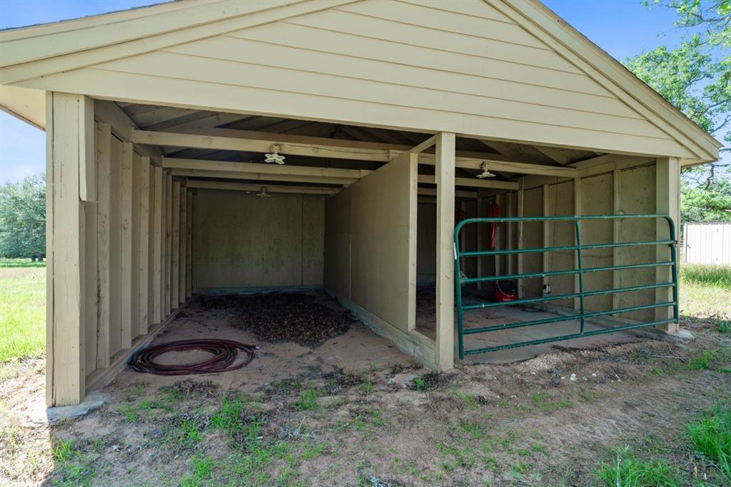 1019 Deerfield Court, Weimar, Texas image 32