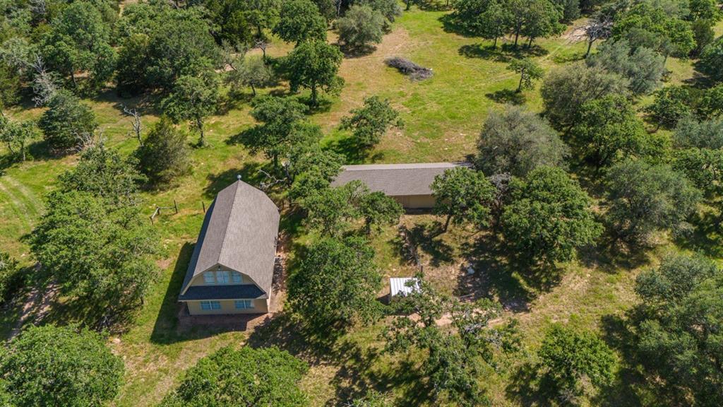 1019 Deerfield Court, Weimar, Texas image 3