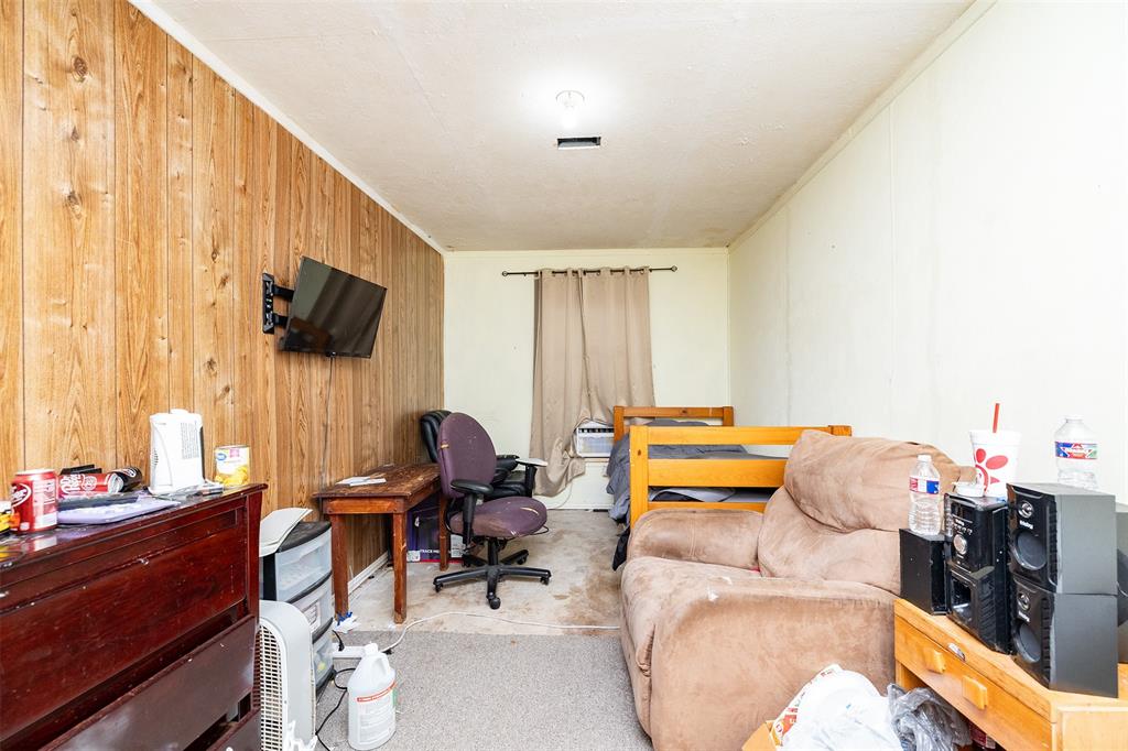2427 Fairgreen Drive, Missouri City, Texas image 8