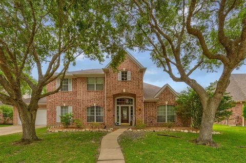 Single Family Residence in Friendswood TX 1308 Buttonwood Drive.jpg