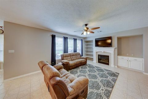 Single Family Residence in Friendswood TX 1308 Buttonwood Drive 6.jpg