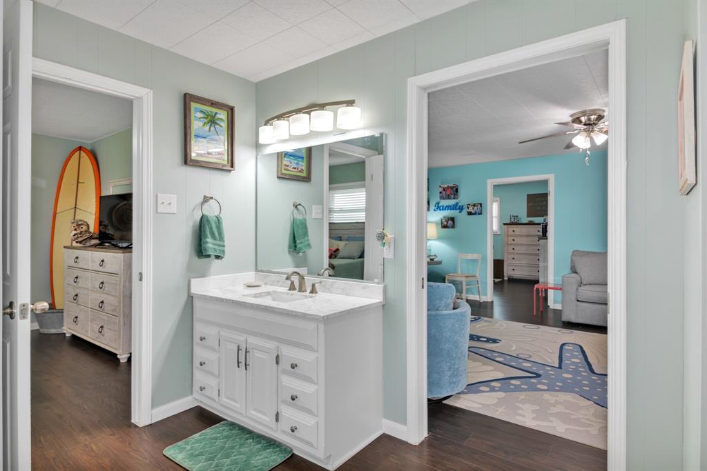 1404 Pickney Avenue, Port Bolivar, Texas image 24