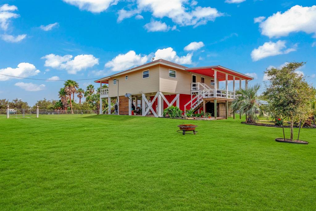 1404 Pickney Avenue, Port Bolivar, Texas image 2