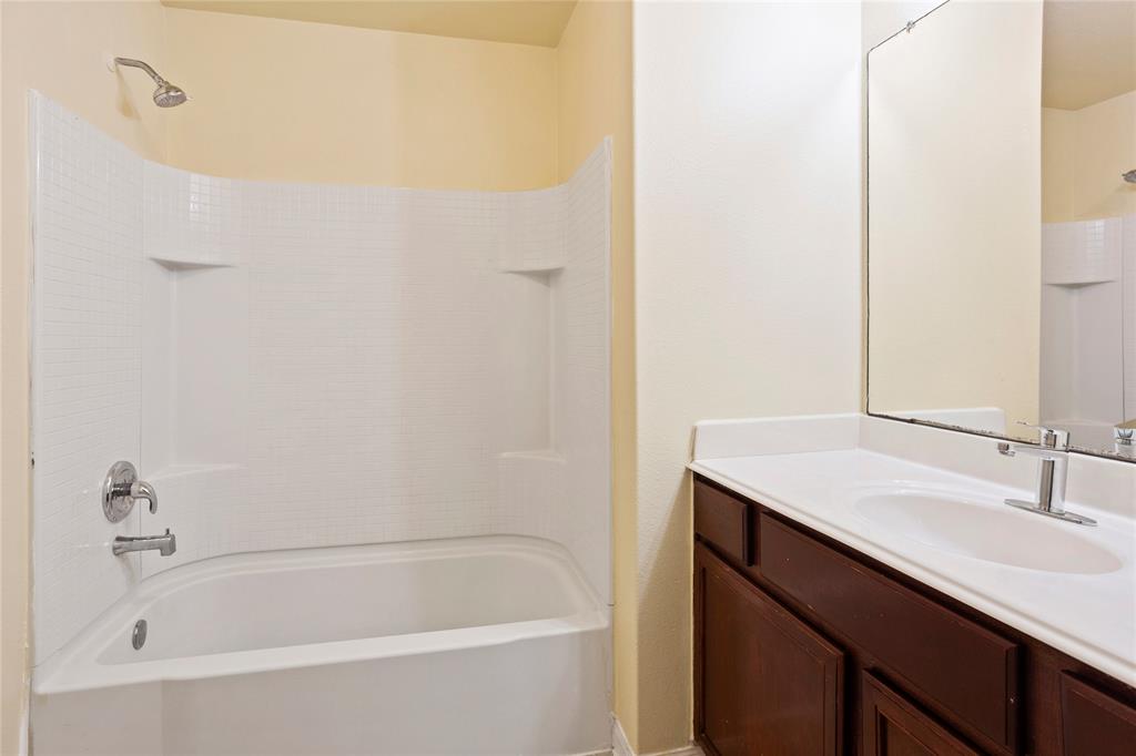 9427 Gold Mountain Drive, Rosharon, Texas image 16