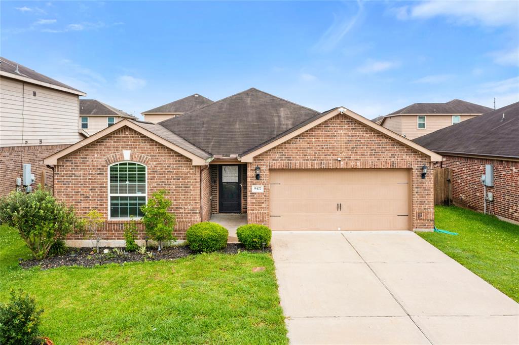 9427 Gold Mountain Drive, Rosharon, Texas image 1
