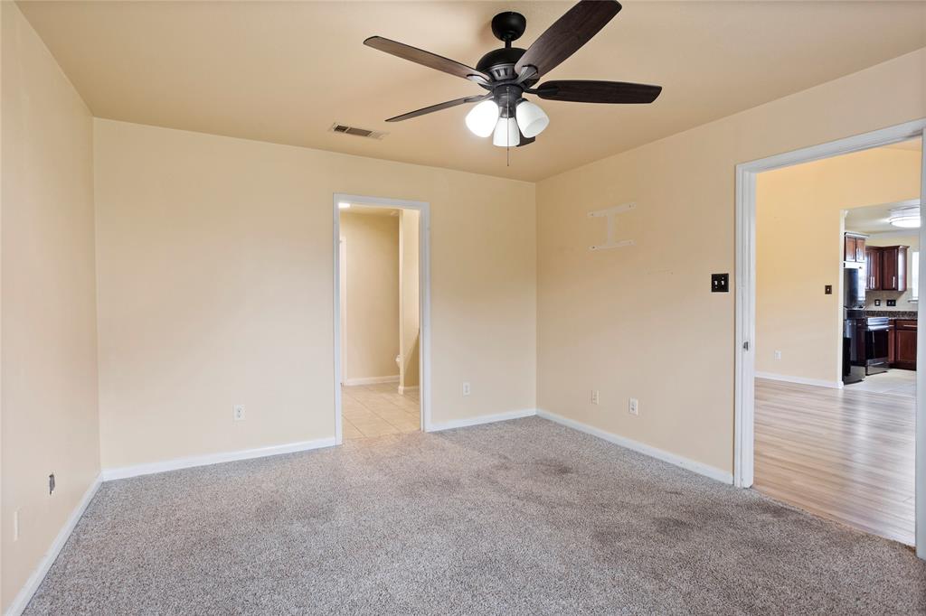 9427 Gold Mountain Drive, Rosharon, Texas image 4