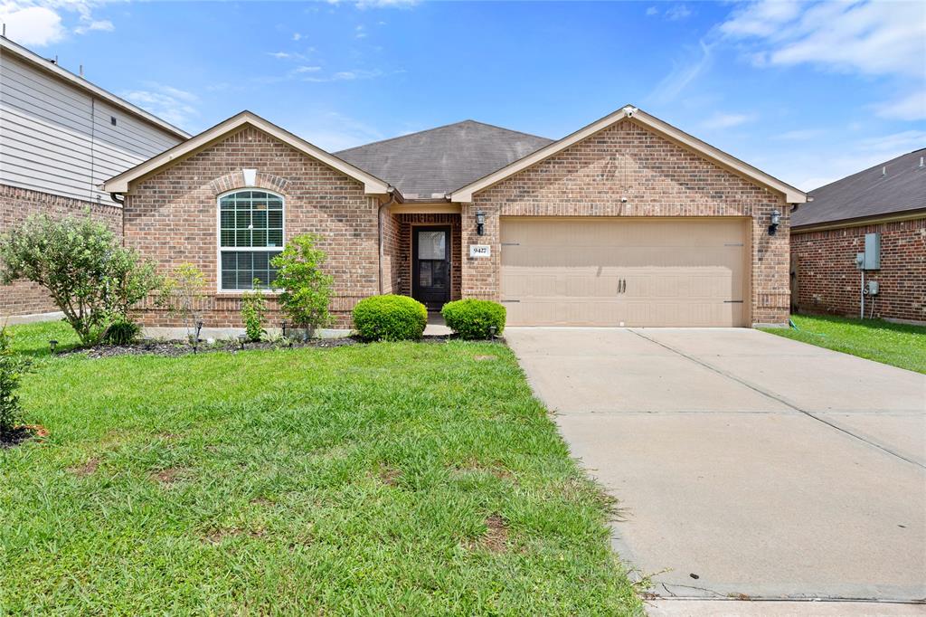 9427 Gold Mountain Drive, Rosharon, Texas image 12