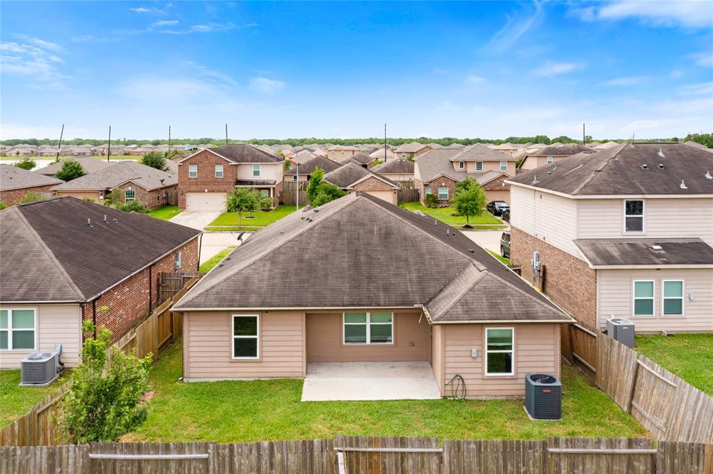 9427 Gold Mountain Drive, Rosharon, Texas image 20