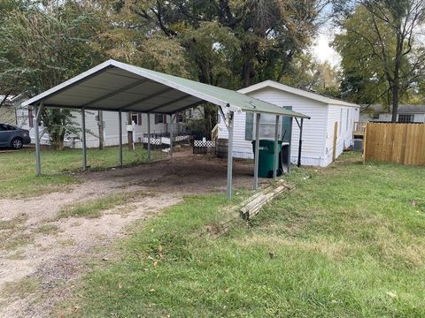 A home in Willis