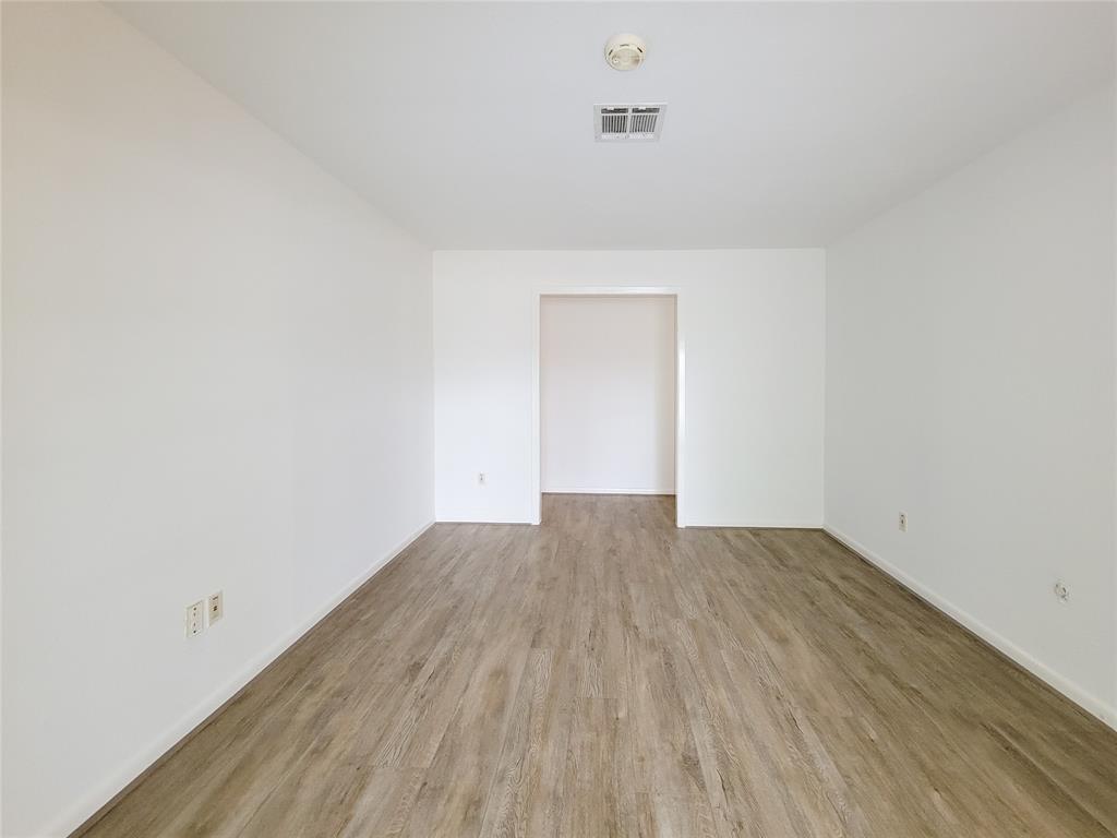 403 Oak Vista Drive, Friendswood, Texas image 18
