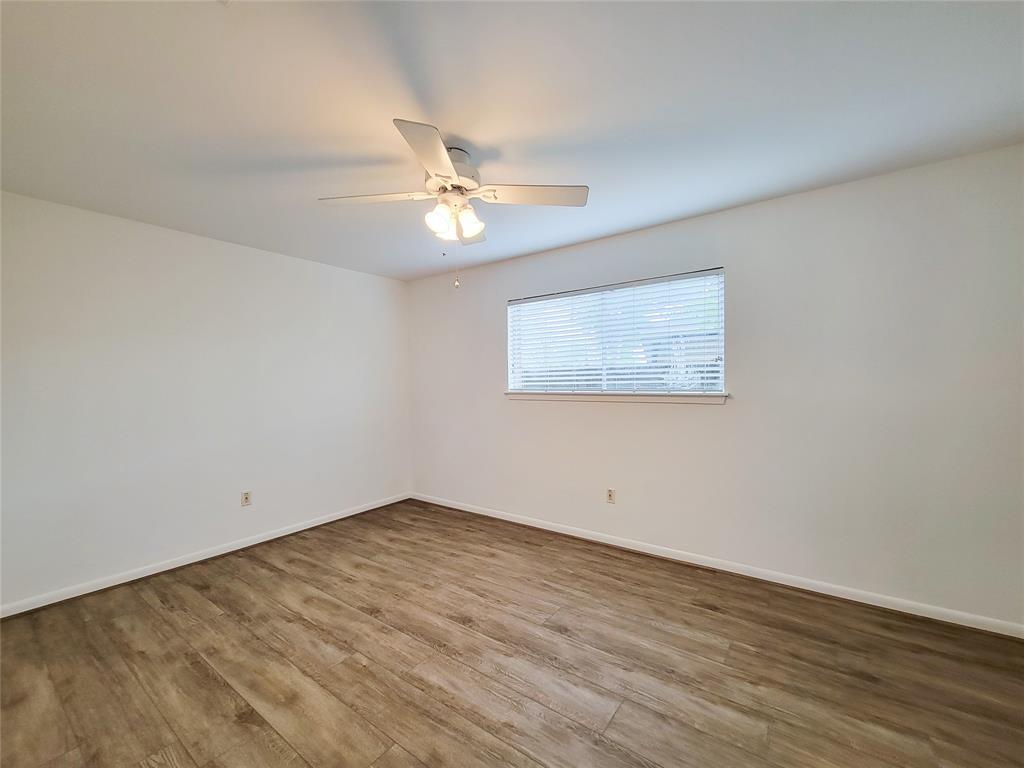 403 Oak Vista Drive, Friendswood, Texas image 26