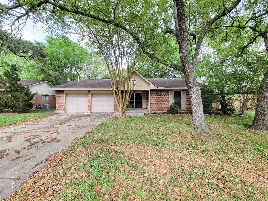 403 Oak Vista Drive, Friendswood, Texas image 34