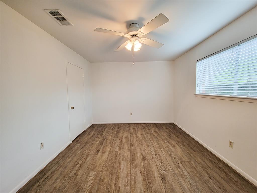 403 Oak Vista Drive, Friendswood, Texas image 25