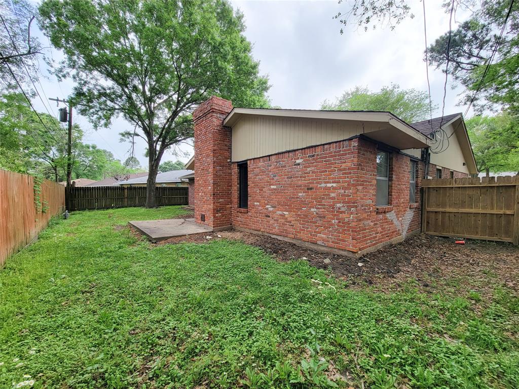 403 Oak Vista Drive, Friendswood, Texas image 32