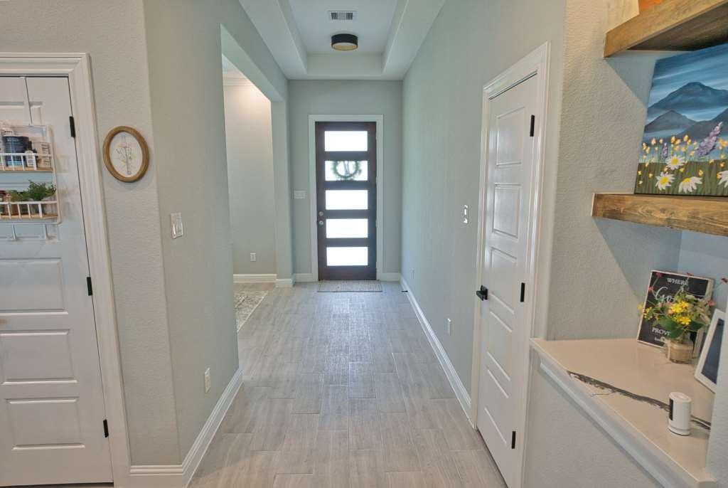 1162 Quarter Horse Trail, Angleton, Texas image 4