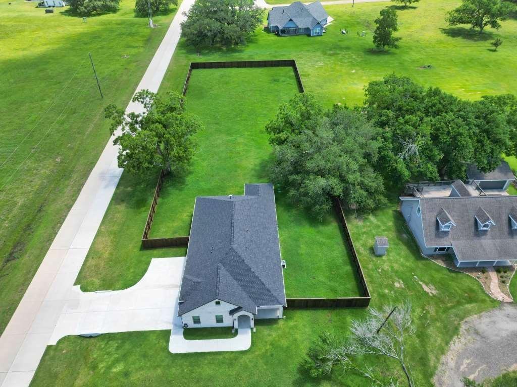 1162 Quarter Horse Trail, Angleton, Texas image 27