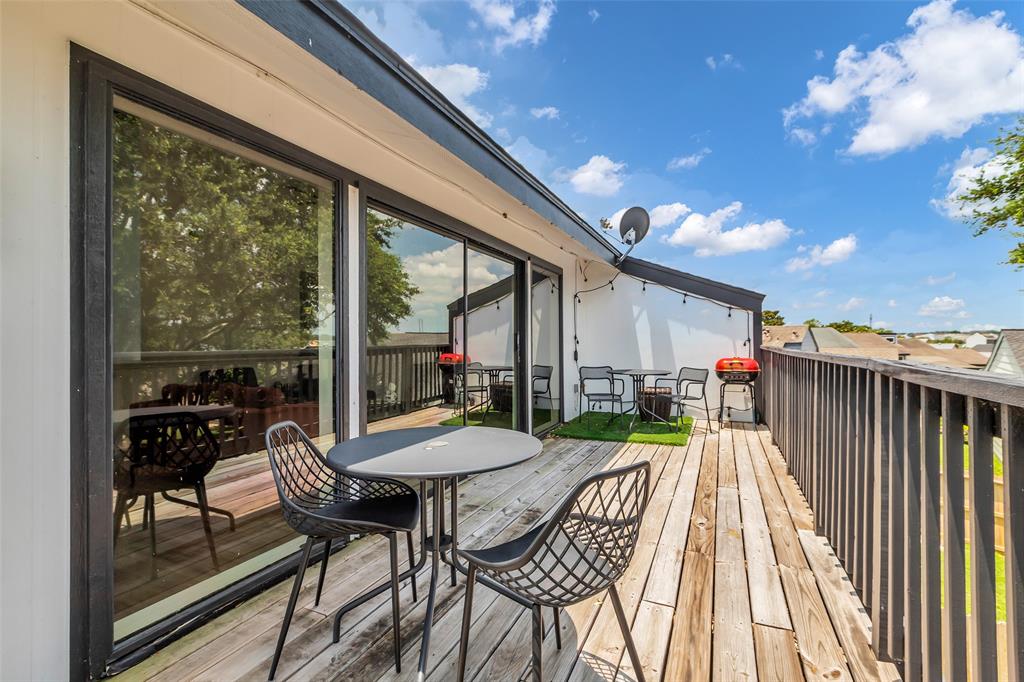 60 April Point Drive, Conroe, Texas image 18