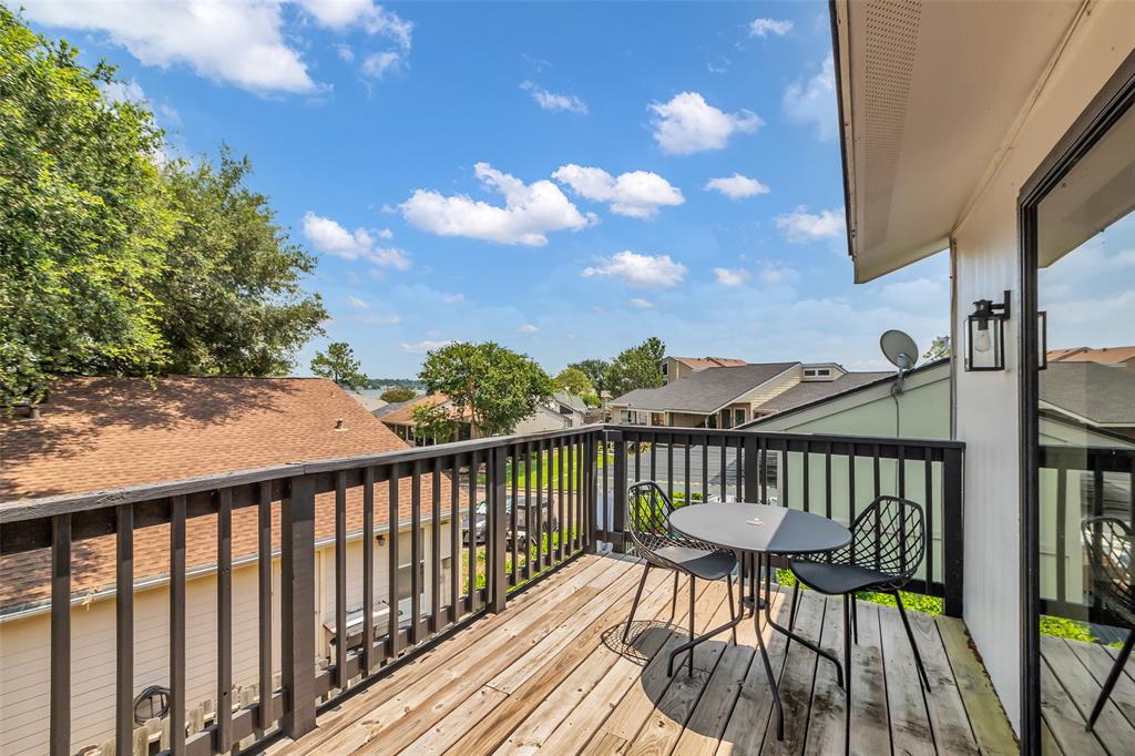 60 April Point Drive, Conroe, Texas image 17