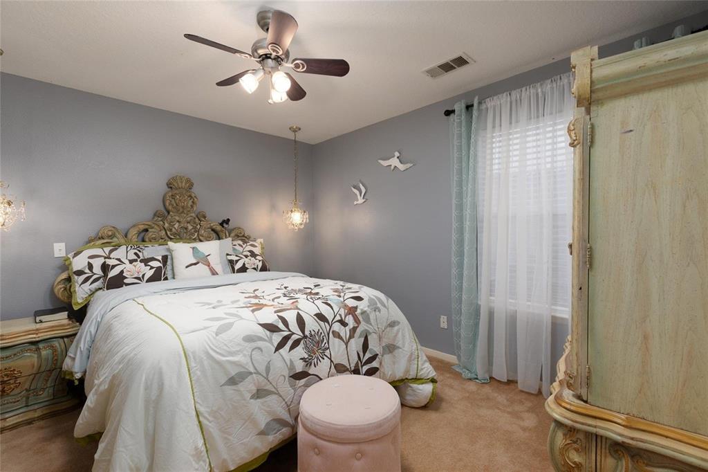 19822 Creek Bend Trail, Houston, Texas image 34