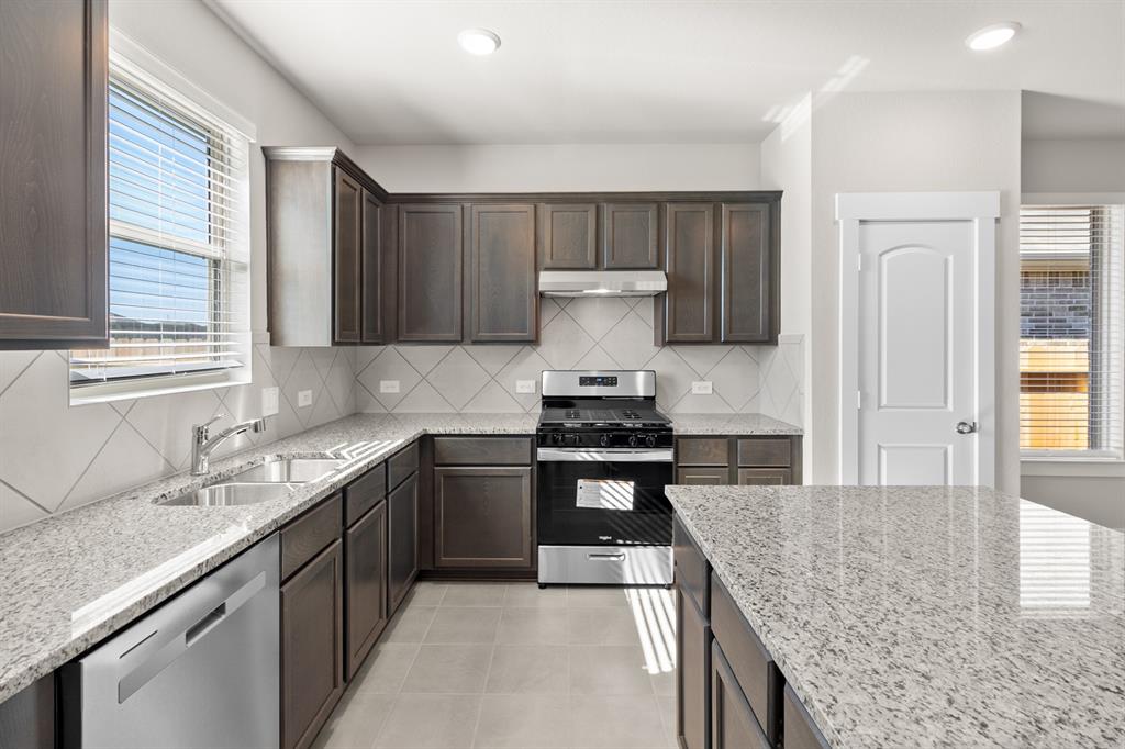 15214 Prairie Mill Drive, New Caney, Texas image 3