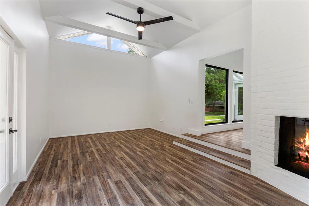 17 Fairway Drive, Conroe, Texas image 11