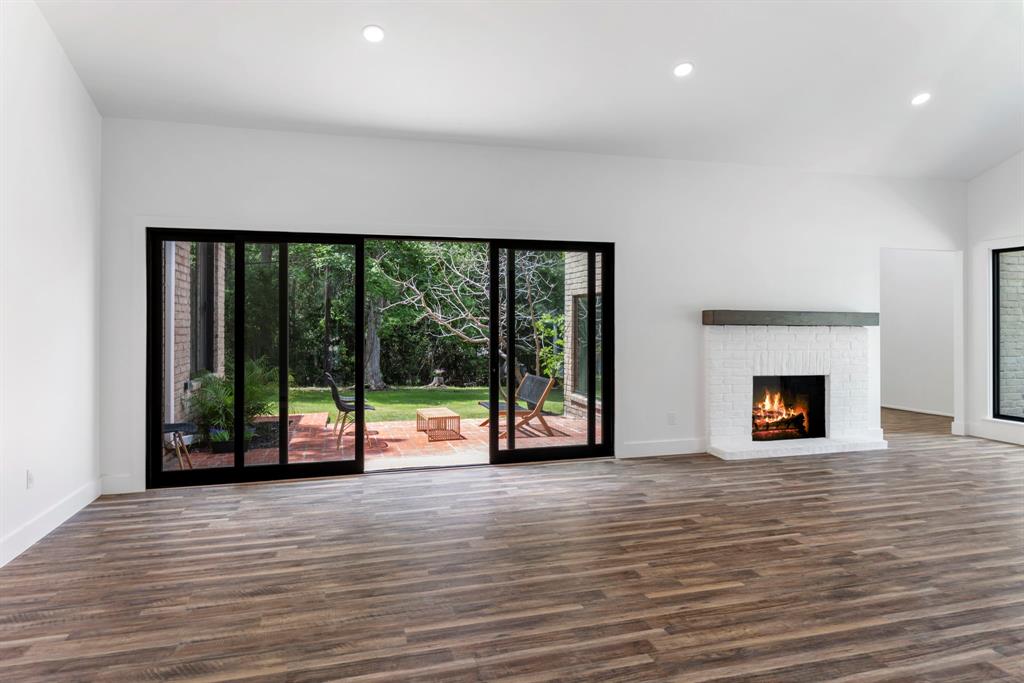 17 Fairway Drive, Conroe, Texas image 4