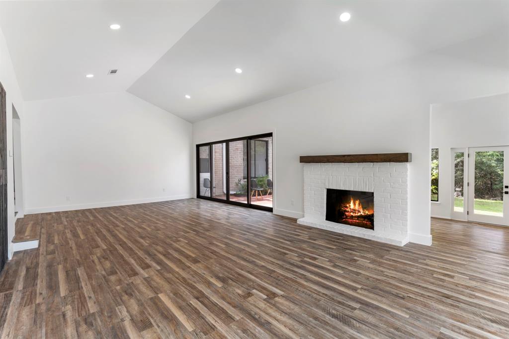 17 Fairway Drive, Conroe, Texas image 9
