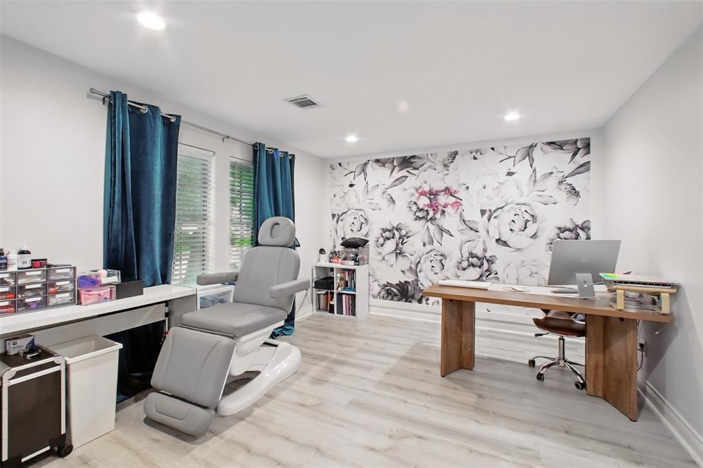 4915 Red Lantern Drive
