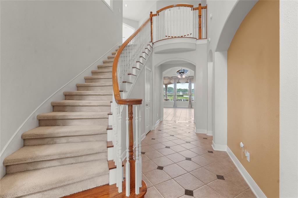 property-search 2 6318 Goodlowe Park