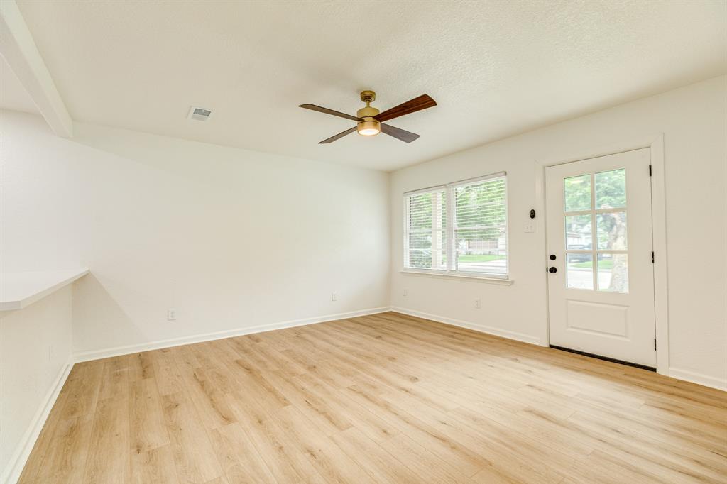 228 Laurel Street, Lake Jackson, Texas image 8