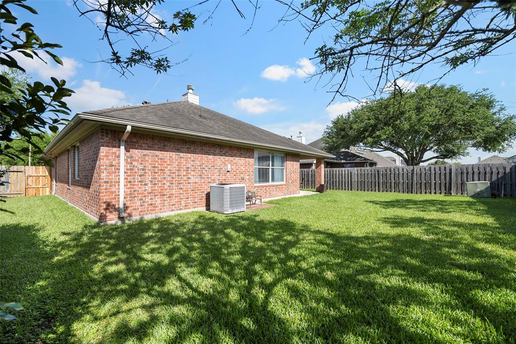 6541 Canyon Mist Lane, Dickinson, Texas image 23