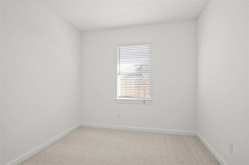 221 Bowie Creek Drive, Dayton, Texas image 21