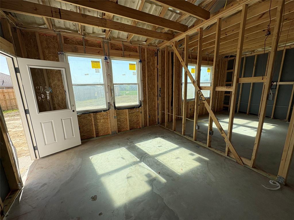 221 Bowie Creek Drive, Dayton, Texas image 4