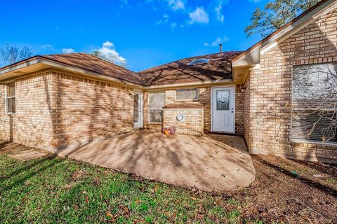 A home in Clute