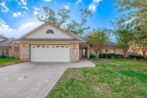 A home in Clute