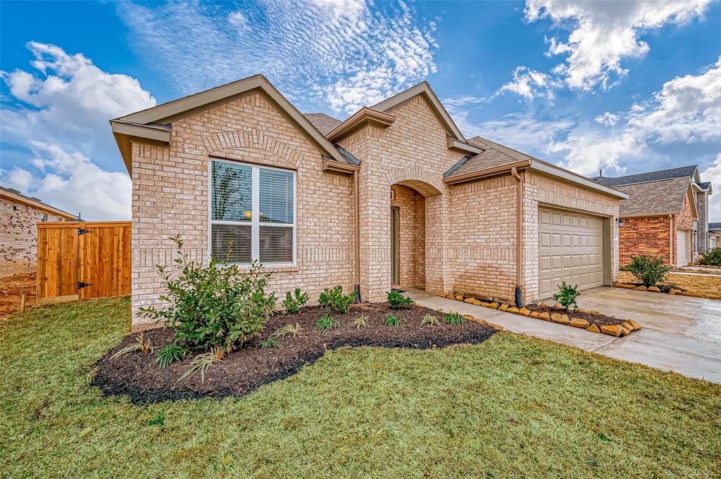 22003 Giulia Village Drive, Hockley, Texas image 2