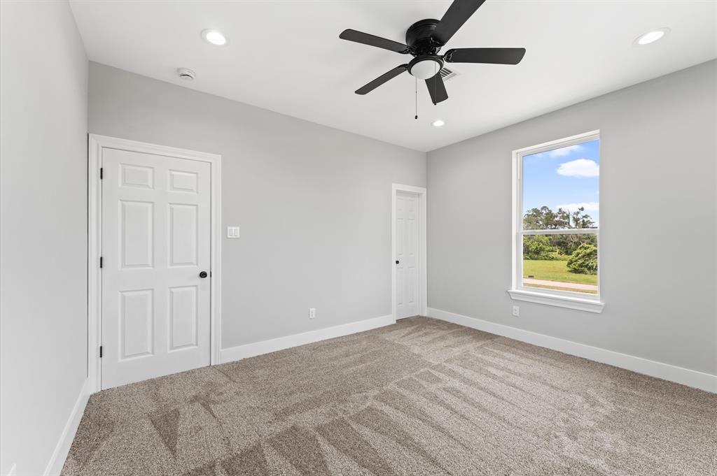106 Pony Trail, Angleton, Texas image 23