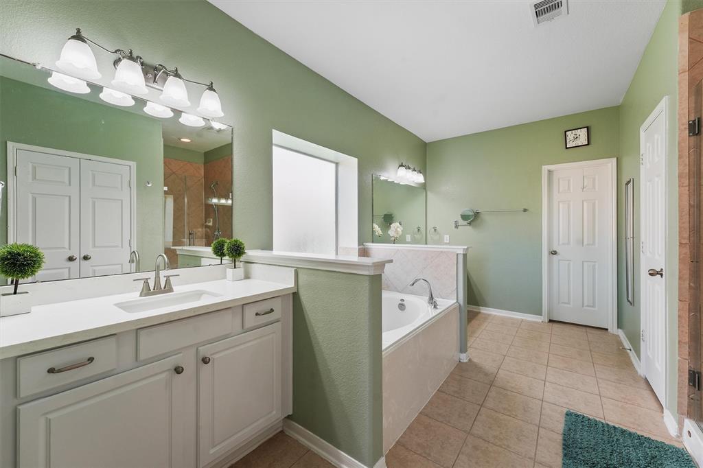17319 Lake Clark Lane, Humble, Texas image 21