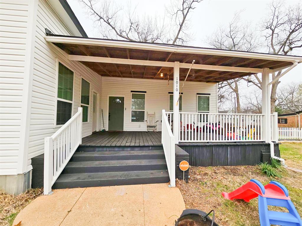 1010 N Howard Street, Palestine, Texas image 2
