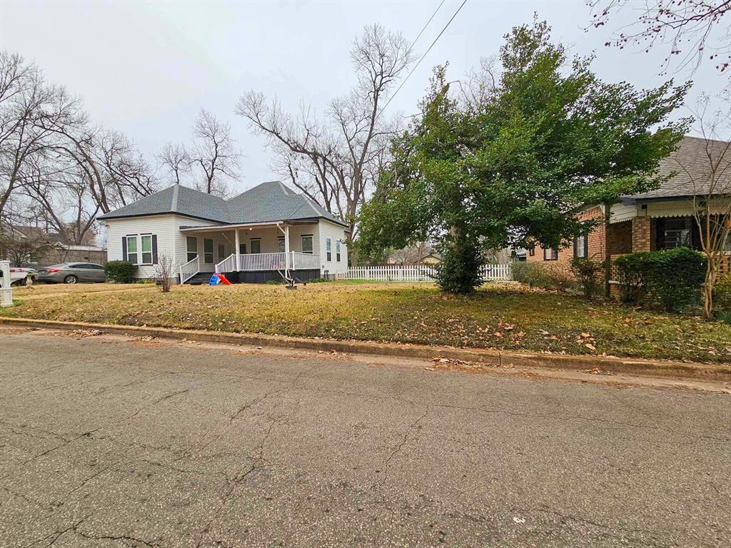 1010 N Howard Street, Palestine, Texas image 33