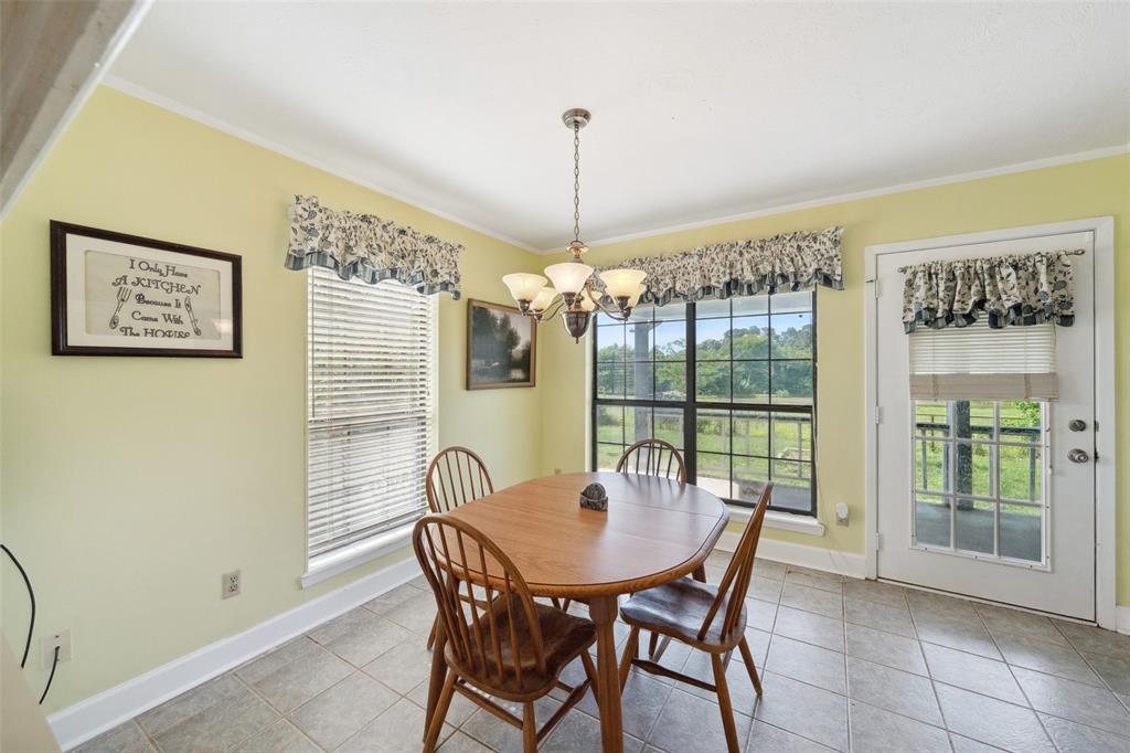 141 Robinson Road, Huntsville, Texas image 6